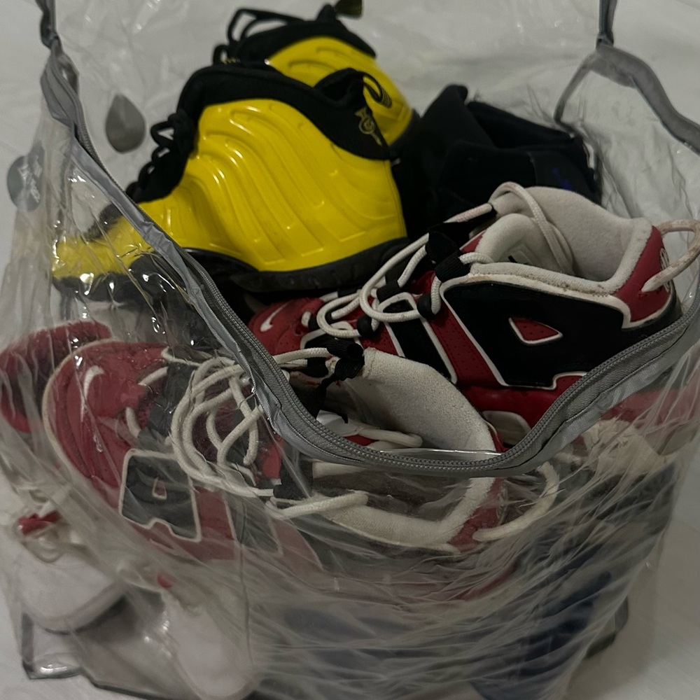 Jordans & Nike shoes (selling all of them together)
